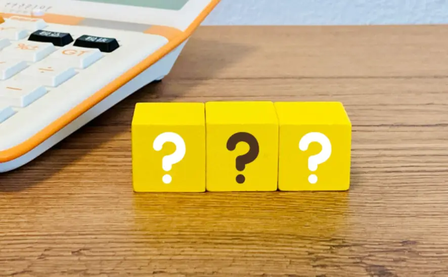 クエスチョンマークと積木