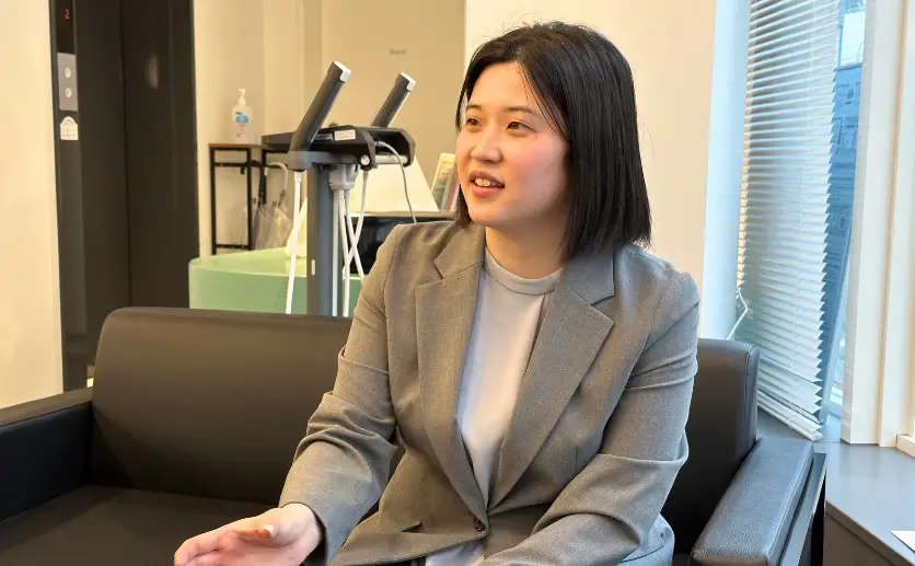 佐藤コンシェルジュ左側